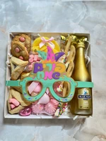 קופסת תכשיטים עם יין